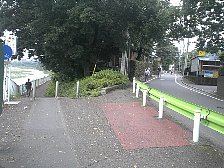 永田橋のたもと