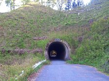 入山トンネル